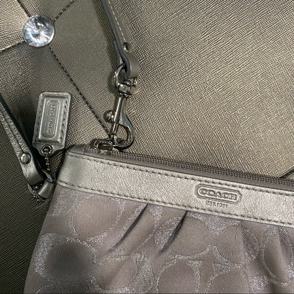 Coach Wristlet - Picture 2 of 9